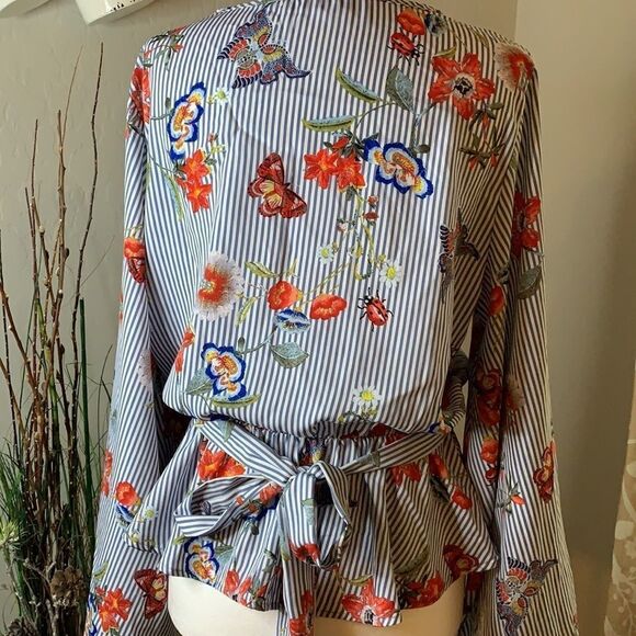 FASHION Nova blue white long sleeve cross top silky blouse ties at waist large - Picture 8 of 12